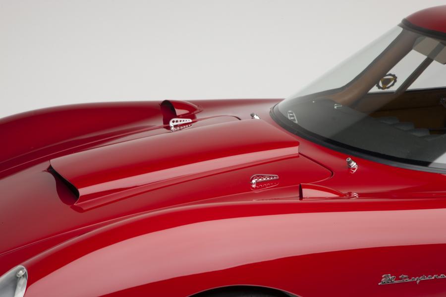 Детали экстерьера Iso Rivolta Daytona 1965 года  (фото 28 из 32)